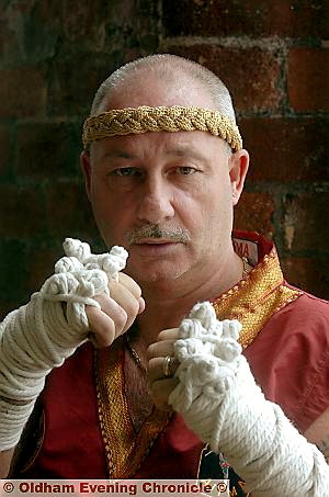 Muay Thai teacher, Kevin Lloyd has been bestowed thehighly-acclaimed - 2011728_124753