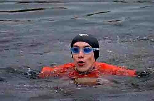 Jack Bayley swims for meningitis charity