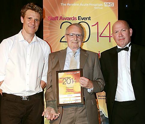 Fred Eades receives his award from James Cracknell OBE (left) and Stuart Mold