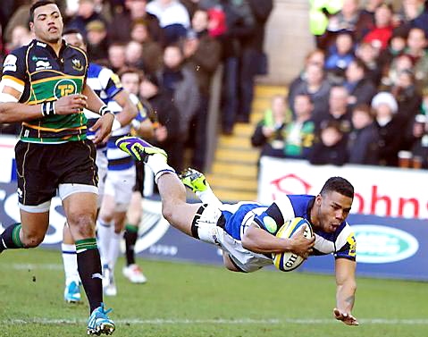 Kyle Eastmond in flight. Picture: Taking Pictures (Sport) Ltd.