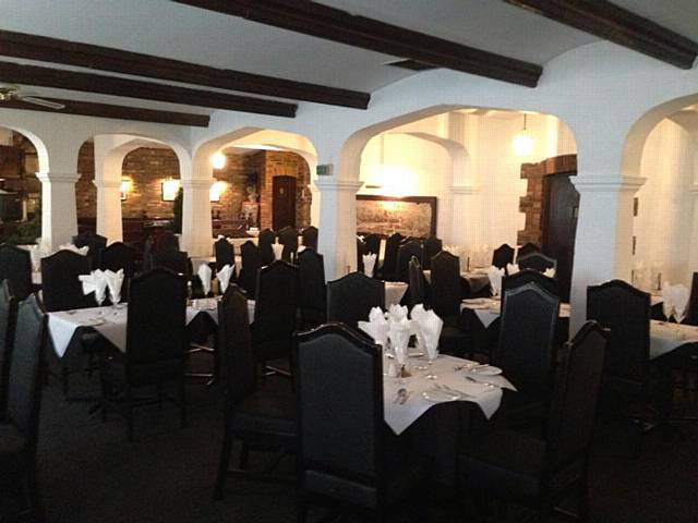Romano's interior - Come Dine With Us