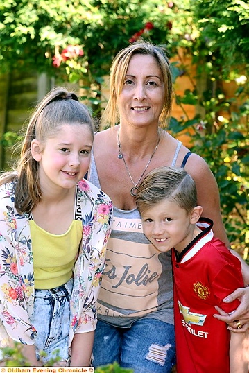 Sharon Pennington with children Madeleine and Dean