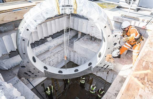 A FOUR-TONNE magnet has been delivered to The Christie as part of a revolutionary new radiotherapy machine that can 