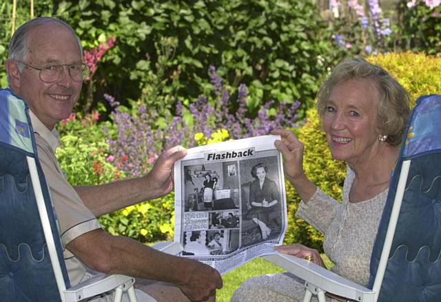 Former T.V Presenter Joan Edwards visits second cousin John Halliwell during a family visit in 2003