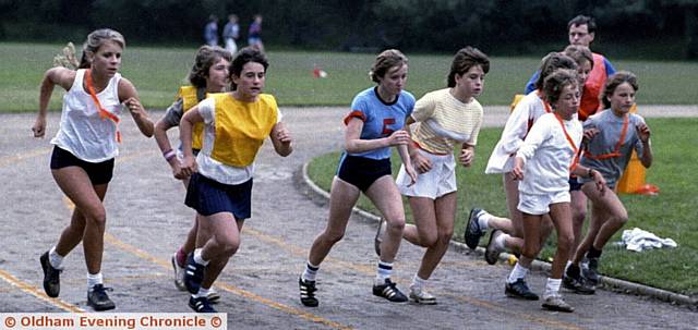 First Saddleworth Olympics event in 1985..PIC shows start of girls (under 15s) 1500m race..85J959.
