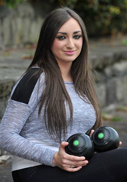Crown green bowler Sophie Rigney has qualified for the last 32 of the Waterloo Handicap..