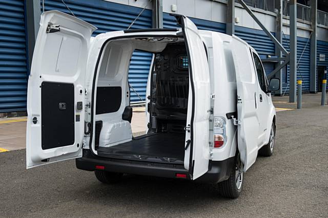 Wide opening rear doors and 2-sliding doors make loading and unloading a doddle in the e-NV200