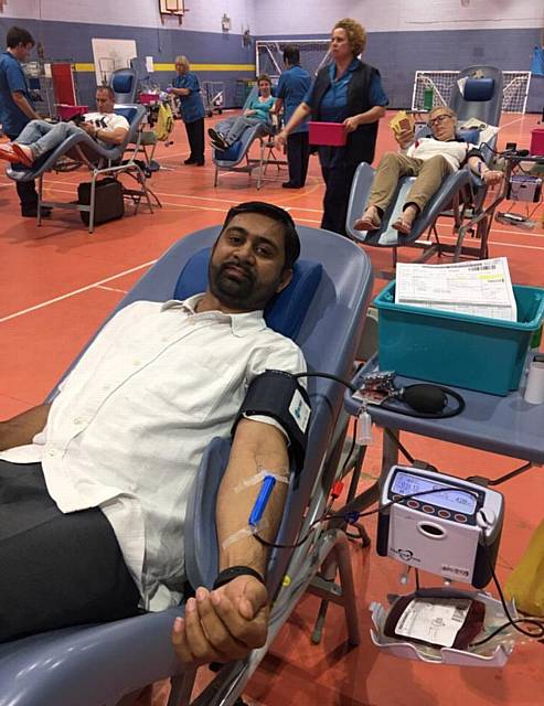 Zeeshan Khalid of Ahmadiyya Muslim Youth Association (AMYA) turned out to give blood as part of a nationwide campaign to save lives.