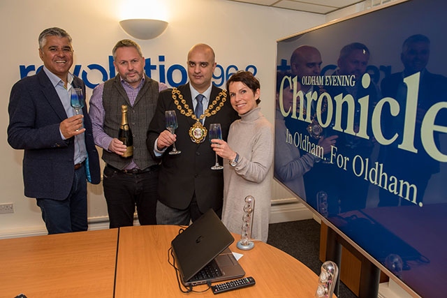 Thr re-launch of the Oldham Evening Chronicle at Revolution 96.2 studios.
Picture shows L-R: Suresh Bawa and Matt Ramsbottom (business owners), Cllr Shadab Qumer (Mayor of Oldham) and Sue Devaney (actor - currently appearing at Oldham Coliseum).