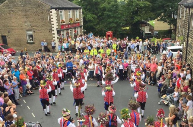 Maundy Thursday and Good Friday will see Saddleworth Morris Men in action