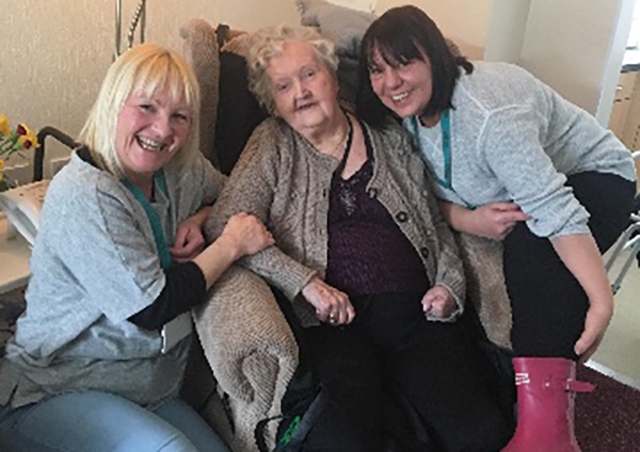 Oldham Council staff battle the blizzards to reach a 90-year-old woman in Diggle