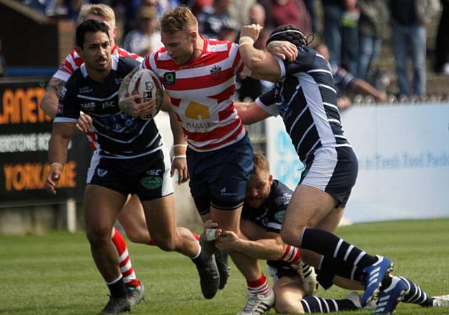 First-half try: Danny Langtree (centre)