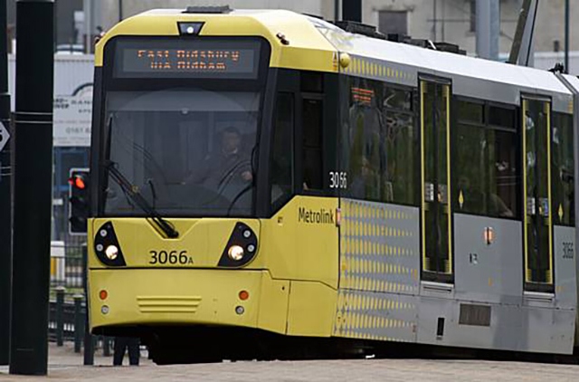 Metrolink services along the Rochdale via Oldham line were temporarily suspended last night