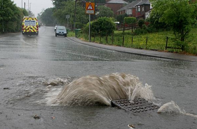 Heavy rain and thunderstorms are forecast for Oldham