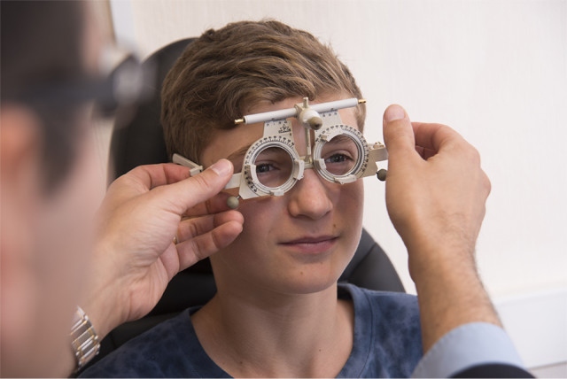 Teens urged to get eyes tested