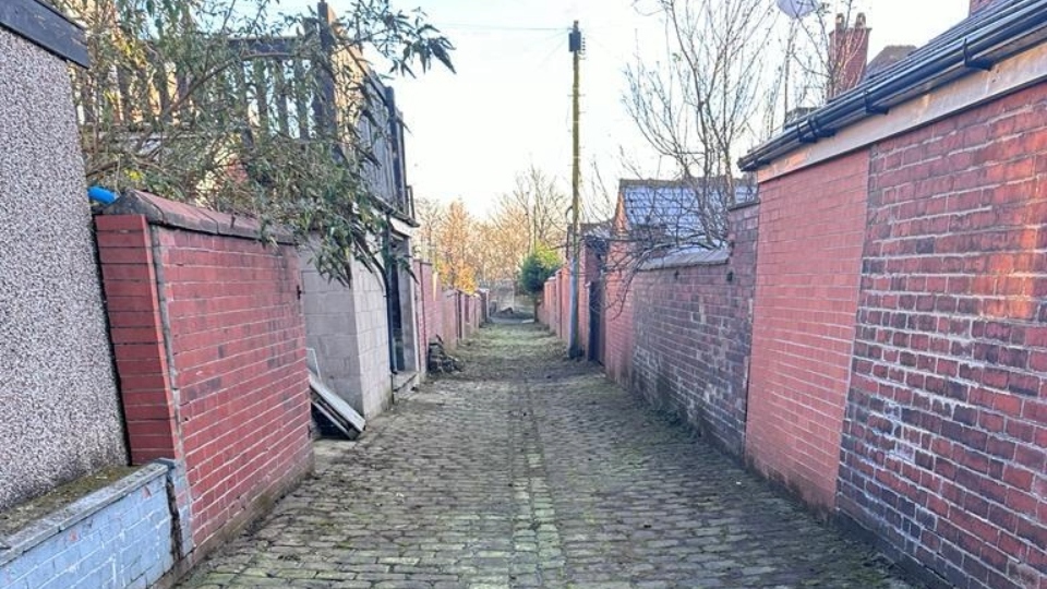 Part of Oldham Council's scheme to clean up neighbourhoods and tackle fly-tipping has seen Eton Avenue transformed