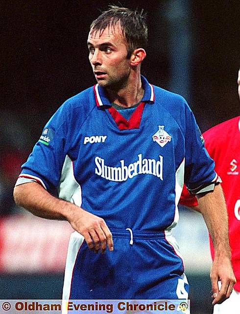 SHAUN GARNETT . . . opposing his former club. SHAUN GARNETT . . . opposing his former club.