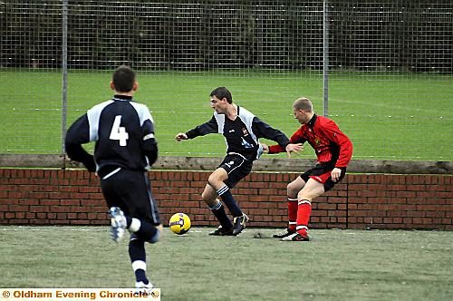 ON THE MARK: Hollinwood’s Alan Beckett. ON THE MARK: Hollinwood’s Alan Beckett.
