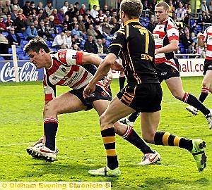 TOUCHDOWN: for the outstanding Dave Allen. Pictures by CHRIS SUNDERLAND. 