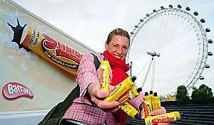 Harriet Rodgers hands out Sherbert Fountain’s on London’s South Bank Harriet Rodgers hands out Sherbert Fountain’s on London’s South Bank