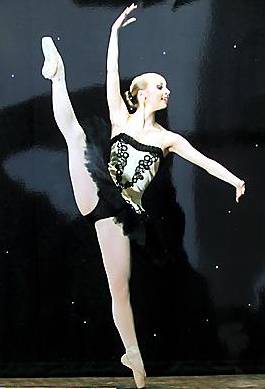 Lauren Walker — through to final Lauren Walker — through to final