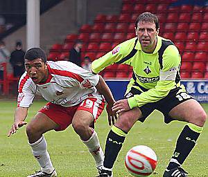 Sean Gregan (right) hoping for a new deal. Sean Gregan (right) hoping for a new deal.