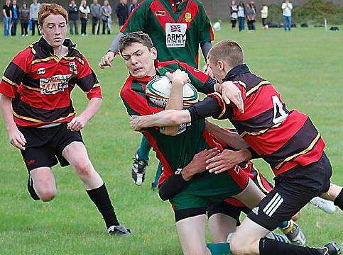 WATERHEAD under-17s side started the season with a 32-10 loss at West Bank Bears. Scorers in the defeat were Jordan Curtis and captain Anthony Mellor, Luc Kinder adding one conversion. 