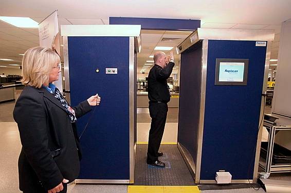 THE full body scanner in action 
