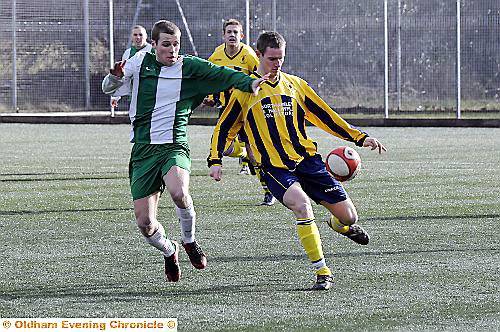 CHADDY’S Graham Baldwin (right) holds off Langley’s Paul Armstrong. CHADDY’S Graham Baldwin (right) holds off Langley’s Paul Armstrong.