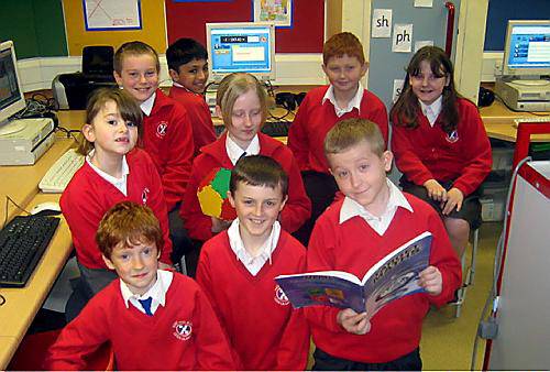 PICTURED during the record bid are (back, from the left): Alysha McDowell-Burke, Patrick Kenworthy, Soaban Mirza, Chloe Taylor, Luke D’Souza and Megan Preston. Front: Joe Connaughton, Brandon Molloy and Liam McConkie PICTURED during the record bid are (back, from the left): Alysha McDowell-Burke, Patrick Kenworthy, Soaban Mirza, Chloe Taylor, Luke D’Souza and Megan Preston. Front: Joe Connaughton, Brandon Molloy and Liam McConkie