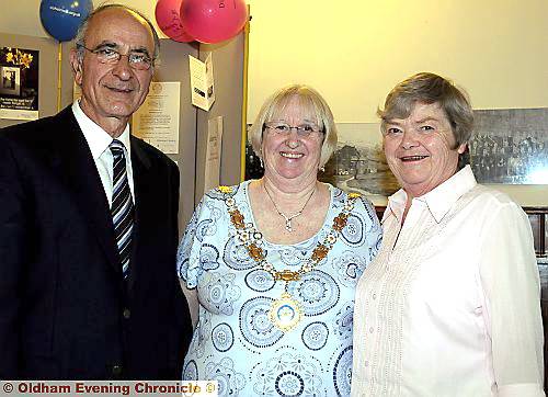 Councillor Alma McInnes (centre) with John and Kath Angove Councillor Alma McInnes (centre) with John and Kath Angove