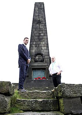 Jim McMahon, Oldham Council Leader, on an inspection visit to the War Memorial at Pots and Pans with Councillor Adrian Alexander (Saddleworth West and Lees).
Jim McMahon, Oldham Council Leader, on an inspection visit to the War Memorial at Pots and Pans with Councillor Adrian Alexander (Saddleworth West and Lees).