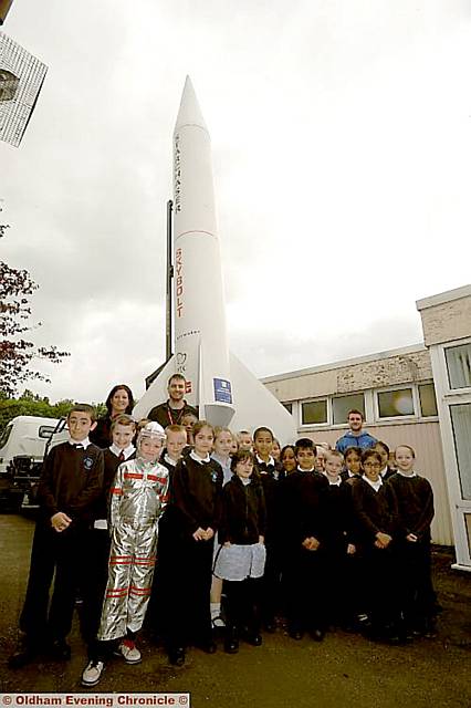 PUPILS are pictured with the Starchaser rocket.
PUPILS are pictured with the Starchaser rocket.