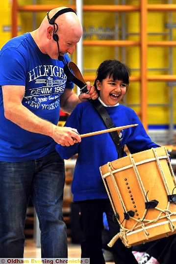 JEFF shows pupils how it’s done. Picture: DARREN ROBINSON. More pictures on our JEFF shows pupils how it’s done. Picture: DARREN ROBINSON. More pictures on our