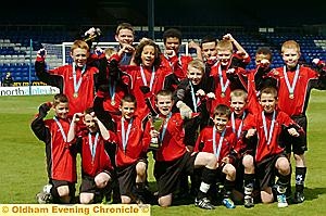 GET IN . . . captain Ben Ingham and his Failsworth School team-mates have plenty to smile about after being crowned the Year Sevens champions.
GET IN . . . captain Ben Ingham and his Failsworth School team-mates have plenty to smile about after being crowned the Year Sevens champions.