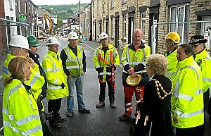 THE Mayor meets clean-up workers
THE Mayor meets clean-up workers
