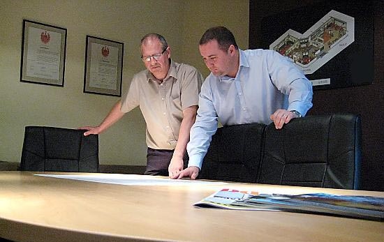 Alan and Lee . . . looking forward to a bright future 
