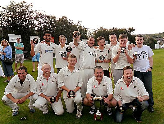 CUP KINGS . . . Delph seconds celebrate victory in the final of the Drakes Huddersfield League’s Earnshaw Cup. Ian Cotterill hit a six off the last ball as Delph beat Clayton West (276 for three) by two wickets.
CUP KINGS . . . Delph seconds celebrate victory in the final of the Drakes Huddersfield League’s Earnshaw Cup. Ian Cotterill hit a six off the last ball as Delph beat Clayton West (276 for three) by two wickets.
