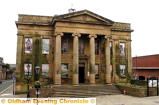 Oldham Town Hall - planning decision on Wednesday
Oldham Town Hall - planning decision on Wednesday