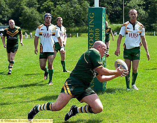 Simon Topping touches down for Saints, but to no avail 