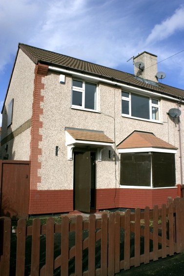 ECO home . . . the house in Pine Tree Road ECO home . . . the house in Pine Tree Road