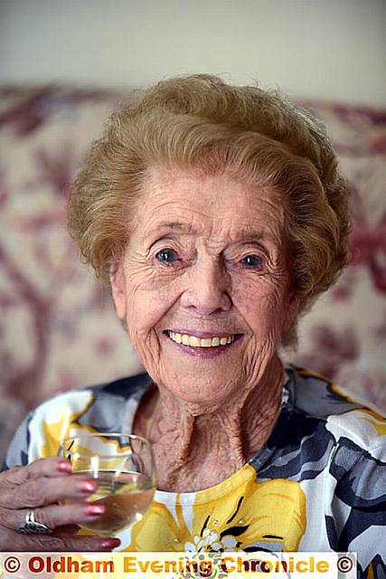 CHEERS! Una Hopkinson, 100 today CHEERS! Una Hopkinson, 100 today