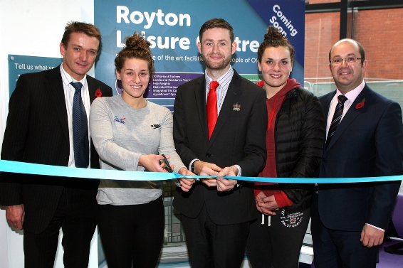 PRAISE from Oldham’s swimming stars . . . from left, OCL chief executive Stuart Lockwood, Jessica Fullalove, Oldham Council leader Jim McMahon, Jessica Lloyd and Darren Siddall (of builders Willmott Dixon). 