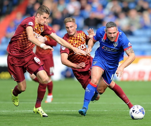 waiting in the wings . . .David Dunn may name himself among the substitutes as Athletic take on high-flying Gillingham tomorrow.