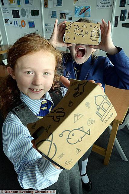 Hulme Gammer School pupils taking part in a virtual reality lesson with google. 