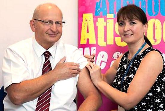 Over 1,000 NHS professionals from Pennine Care NHS Foundation Trust have rolled up their sleeves to protect people from flu – including several of the Trust’s most senior leaders. Chairman John Schofield with immuniser Laura Birch Over 1,000 NHS professionals from Pennine Care NHS Foundation Trust have rolled up their sleeves to protect people from flu – including several of the Trust’s most senior leaders. Chairman John Schofield with immuniser Laura Birch