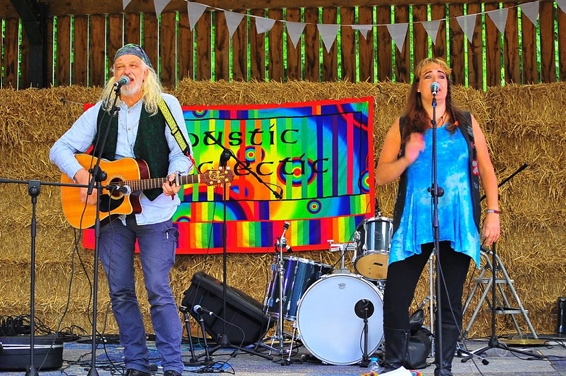 Orpheus and The Rainbow — Jon Orpheus and partner Helena — gig regularly on the folk/rock scene Orpheus and The Rainbow — Jon Orpheus and partner Helena — gig regularly on the folk/rock scene