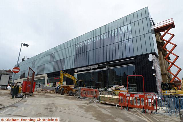 Work progressing on the restaurants etc. in the Odeon Cinema complex on Greaves Street.