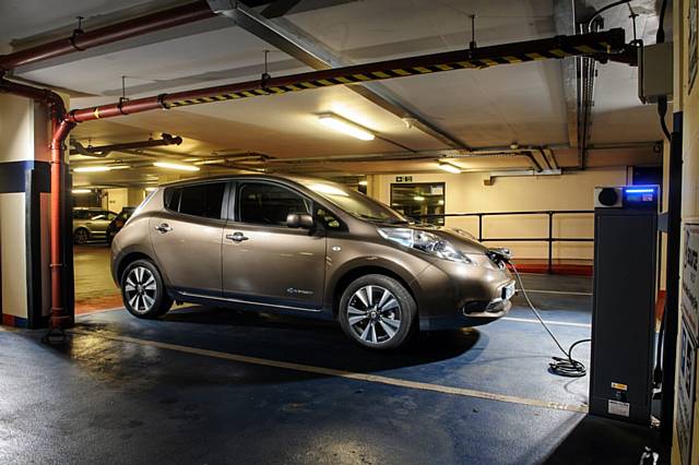 Nissan Leaf - 0 emissions EV