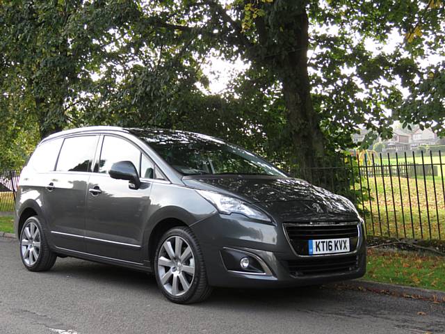 Peugeot 5008 MPV